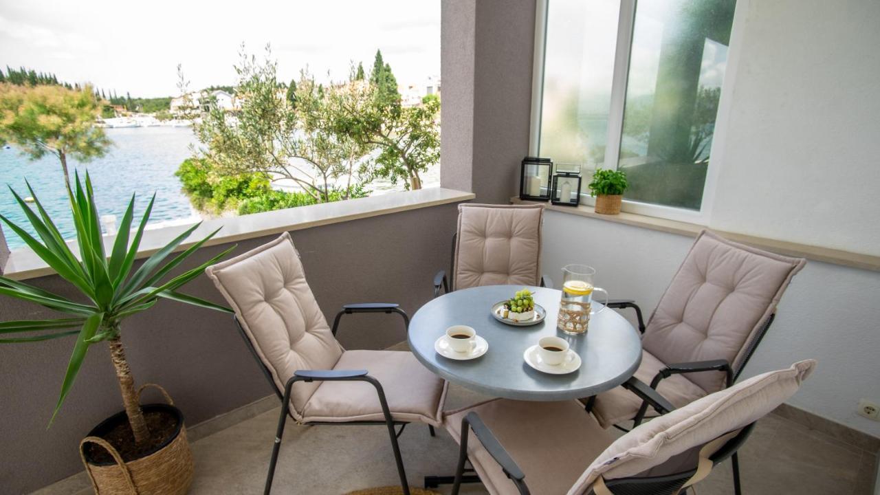 Apartment Antun - Adriatic Coast Retreat Блаце Экстерьер фото