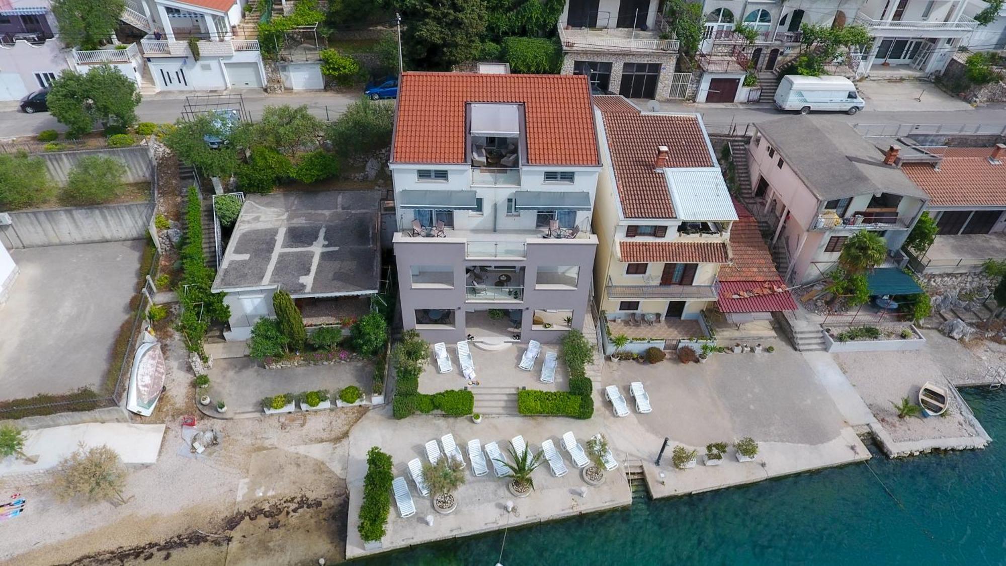 Apartment Antun - Adriatic Coast Retreat Блаце Экстерьер фото