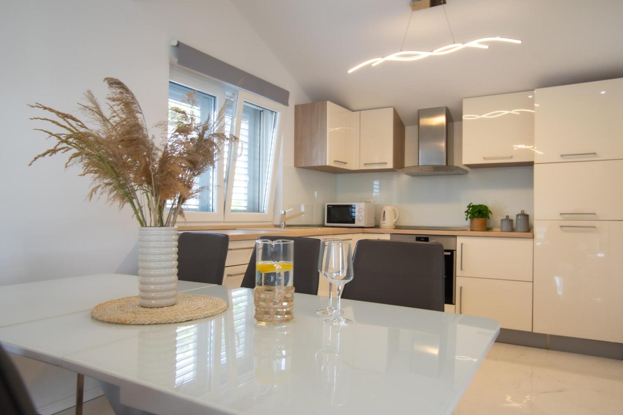 Apartment Antun - Adriatic Coast Retreat Блаце Номер фото