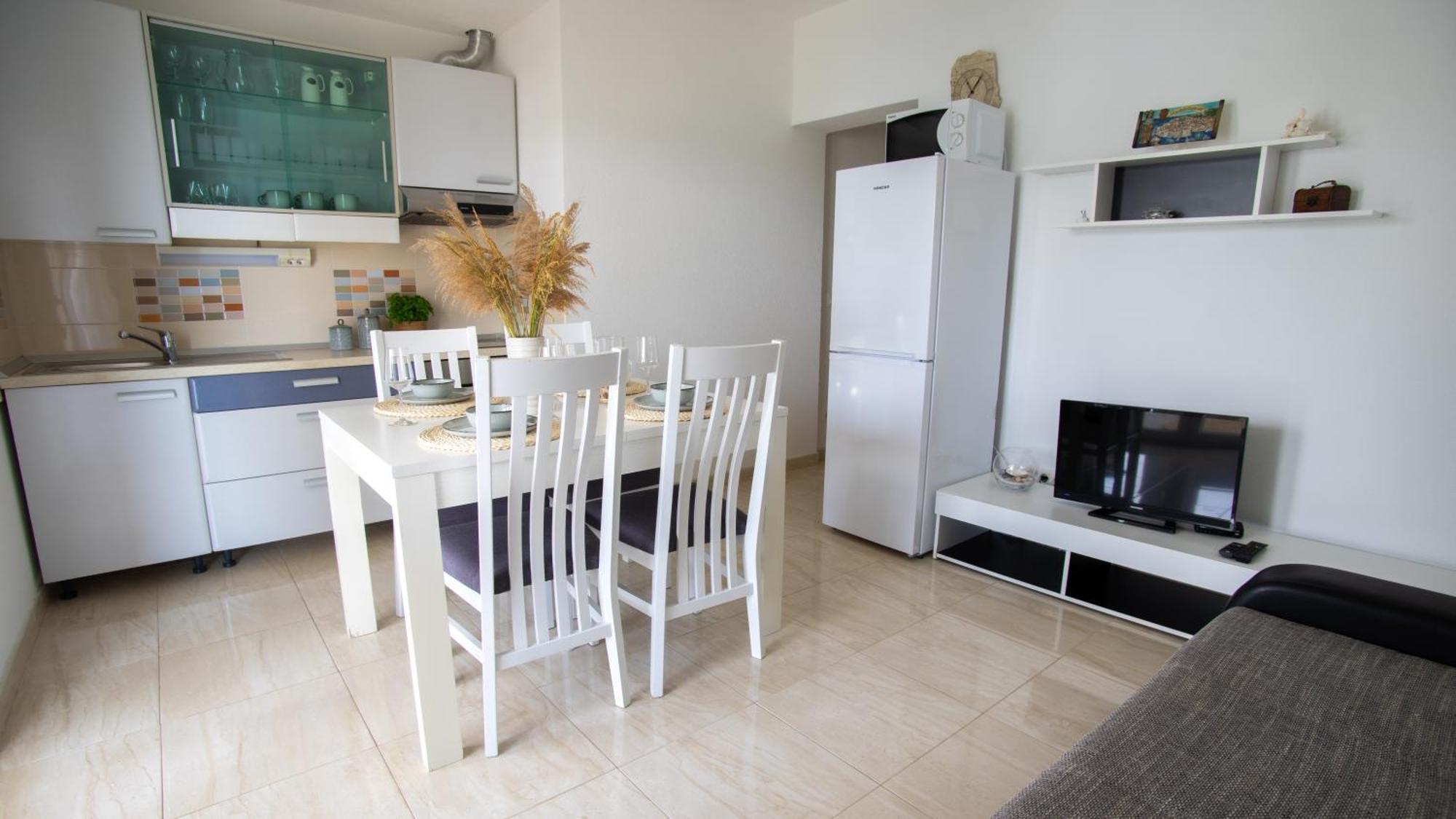 Apartment Antun - Adriatic Coast Retreat Блаце Номер фото